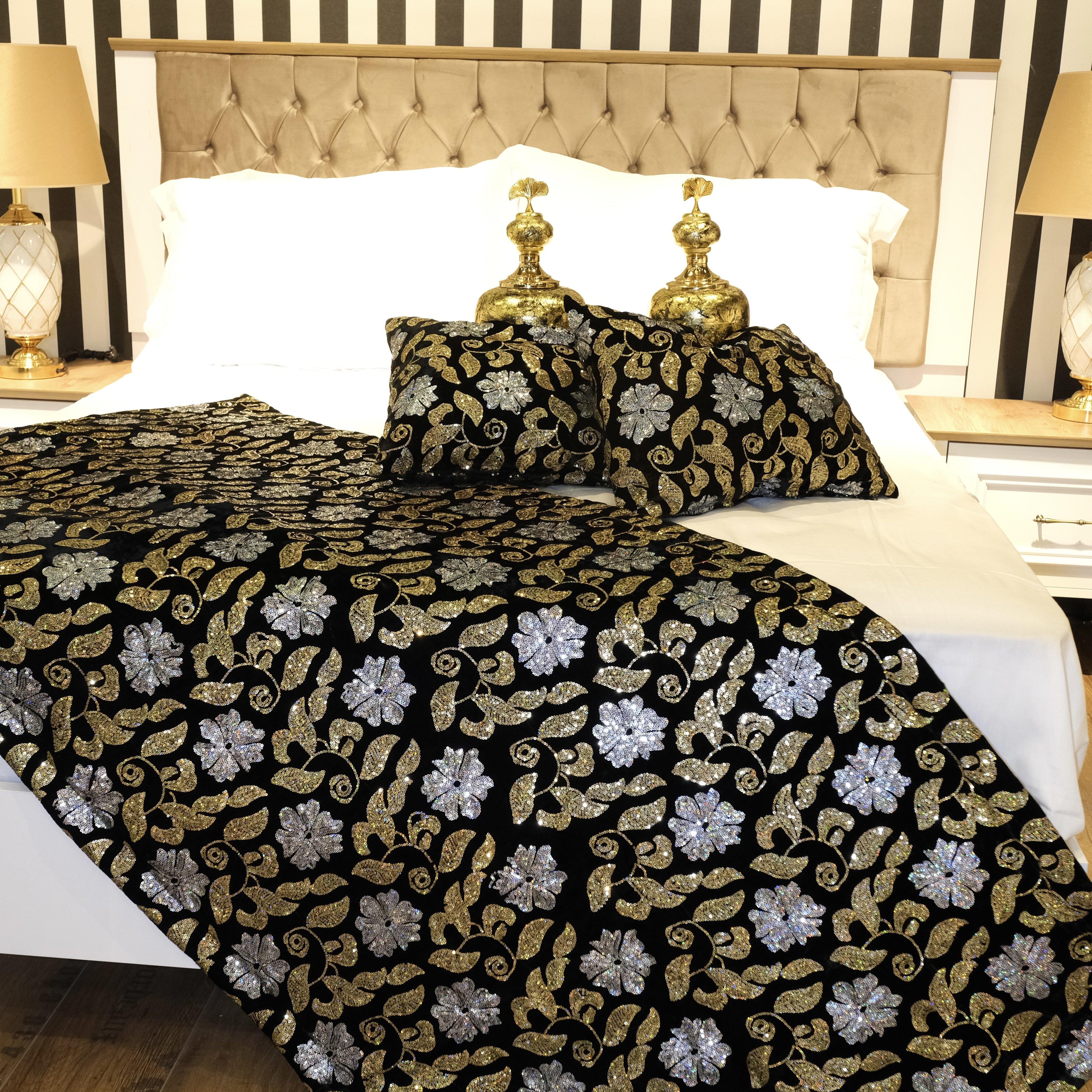 Aged 50 Years Metalik Gold Kırlent ve Yatak Şal Takımı